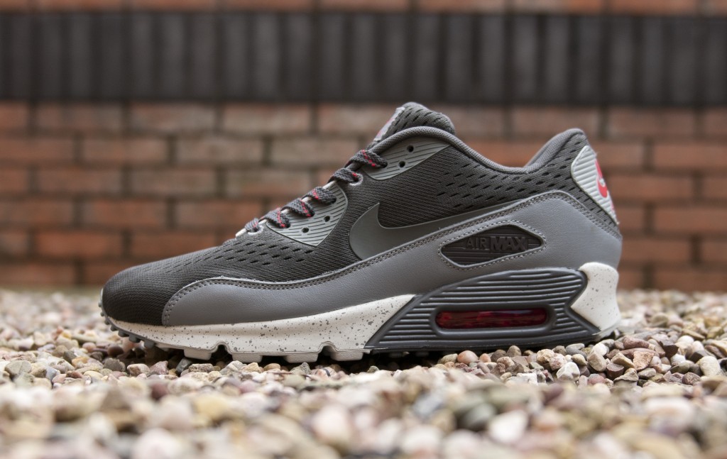 Nike Air Max Engineered Mesh