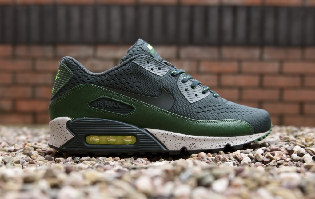 Nike Air Max Engineered Mesh