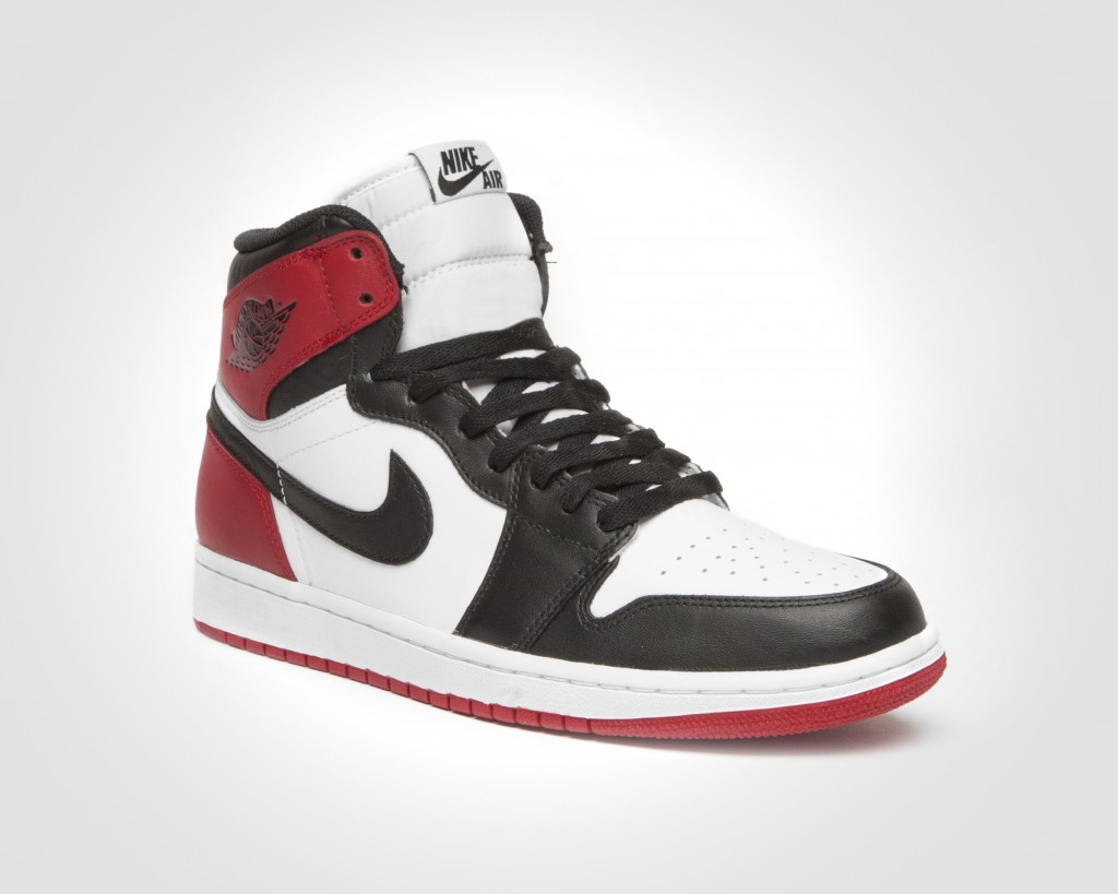 Air Jordan 1 OG 'Black Toe'