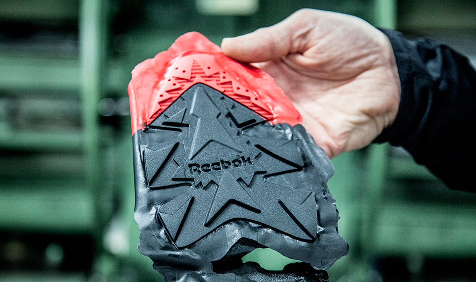 pump-fury-factory-sole