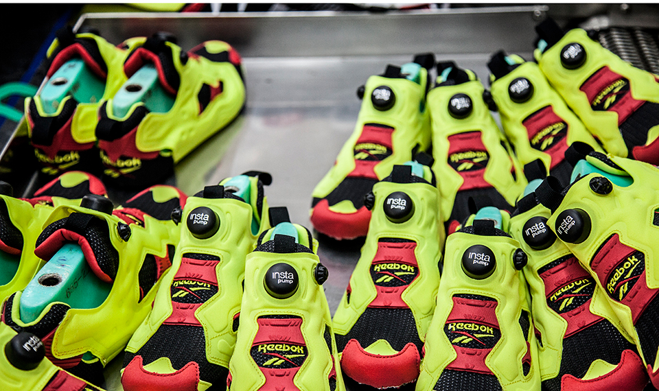 pump-fury-factory-waitingline