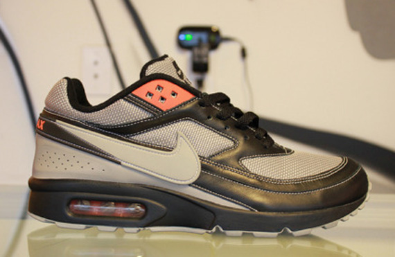 nike-air-classic-bw-size-clerks-pack