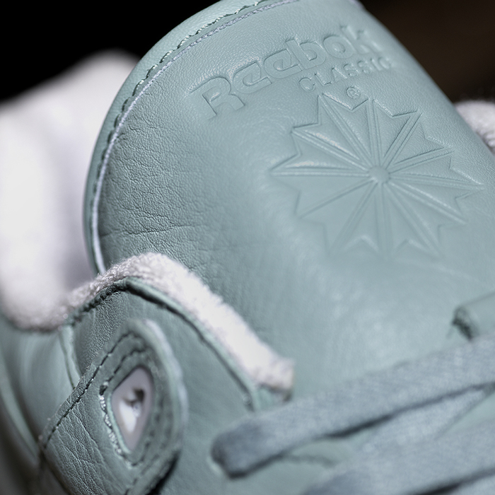 Reebok_Tumbled_Leather_Single_light_detail_01_Sq