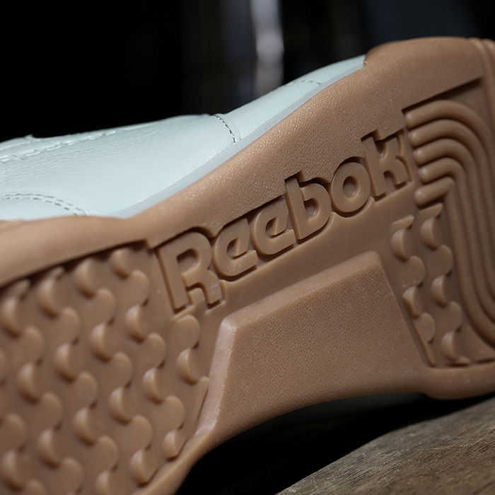 Reebok_Tumbled_Leather_Single_light_detail_04_Sq