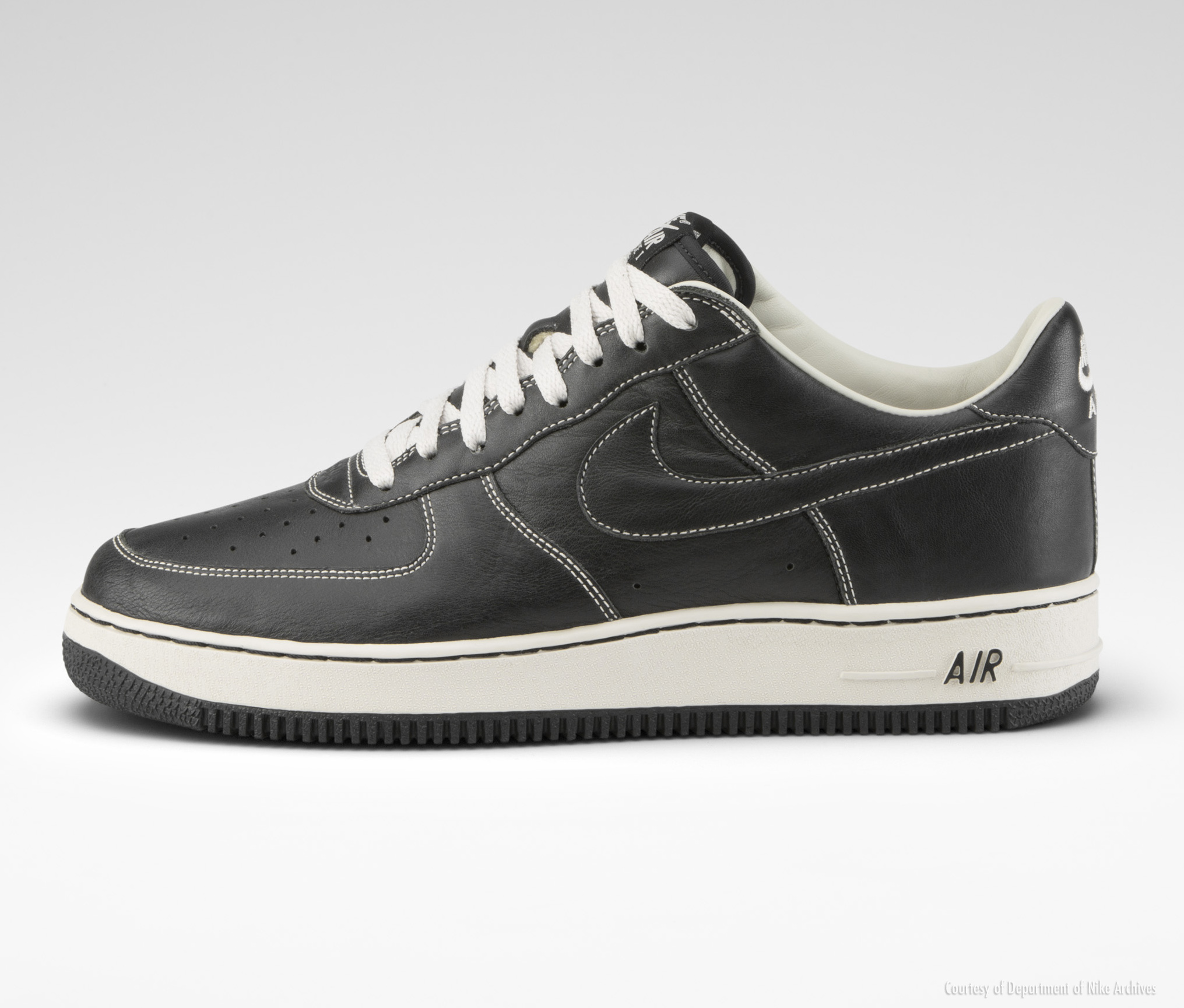 HTM_NIKE_AIR_FORCE_1_2002_4_original