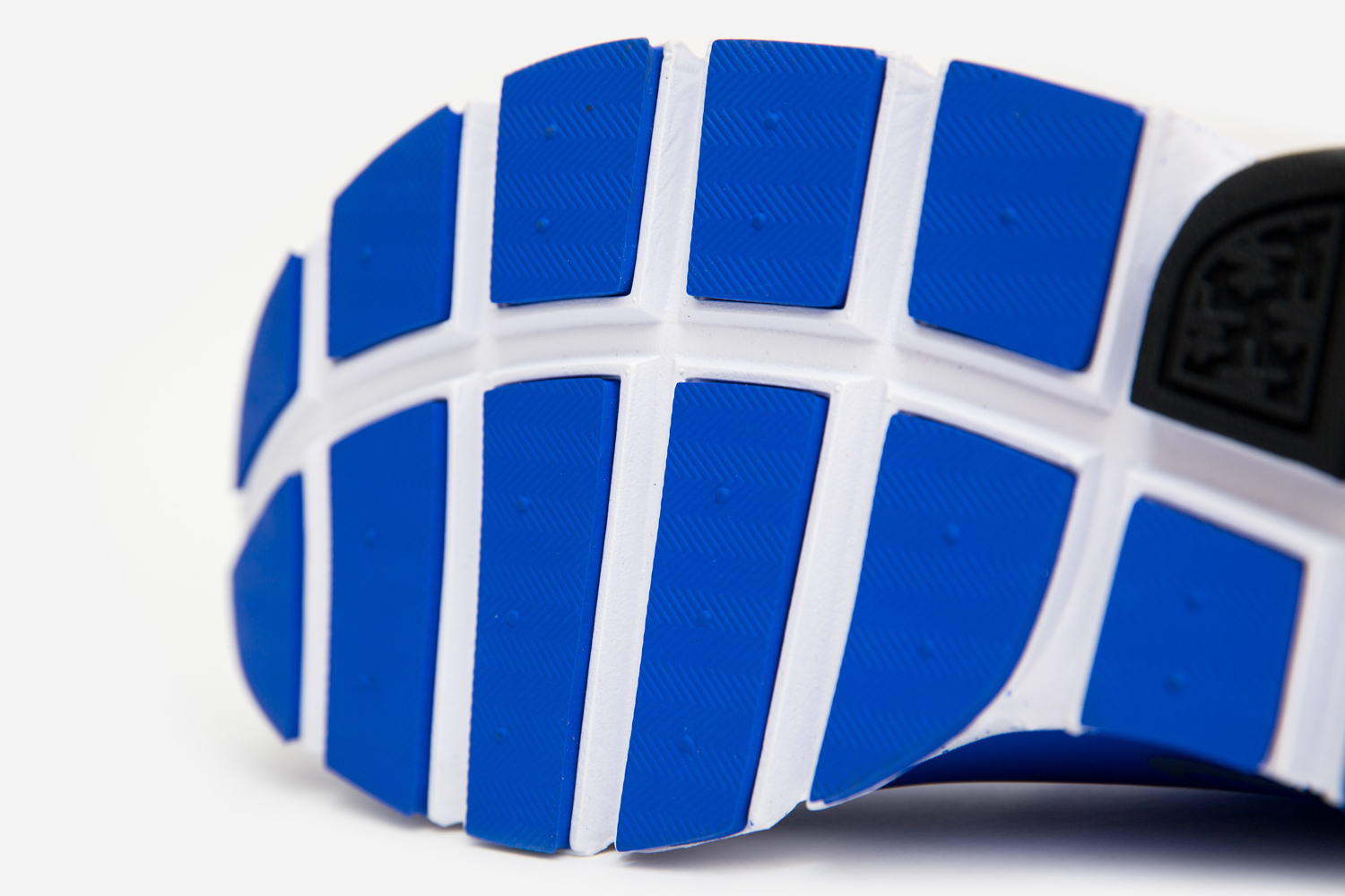 Nike_sock_dart_crimson_blue_size-5