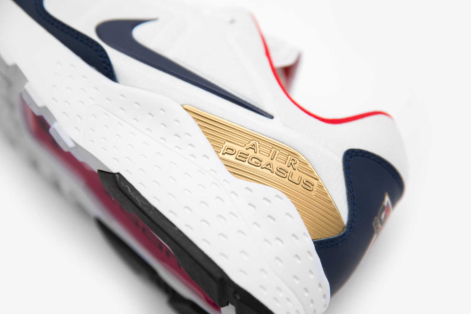 Nike_the_and_now_olympic_pack_presto_pegasus_Flyknit_classic_BW_size-10