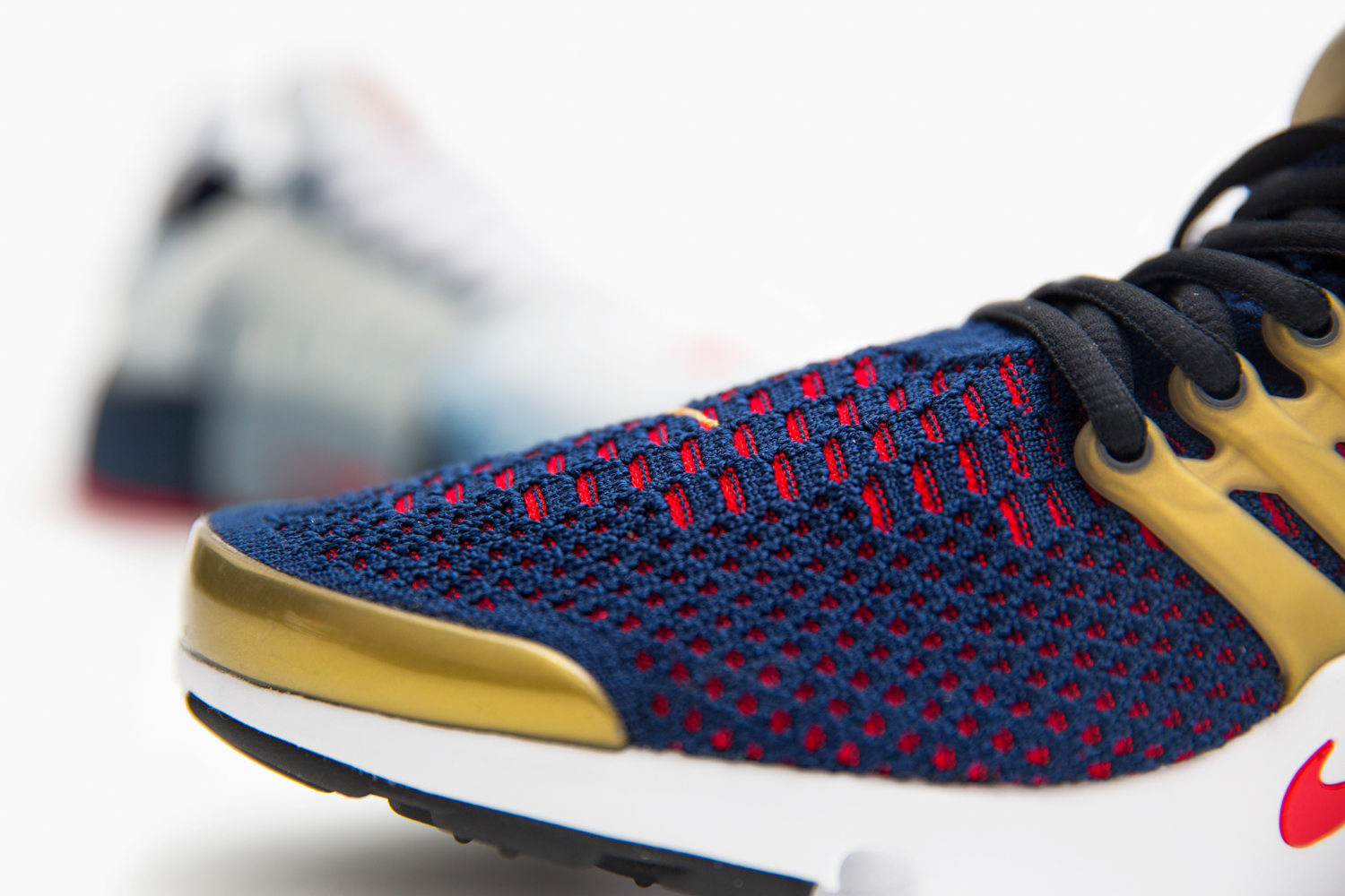 Nike_the_and_now_olympic_pack_presto_pegasus_Flyknit_classic_BW_size-18