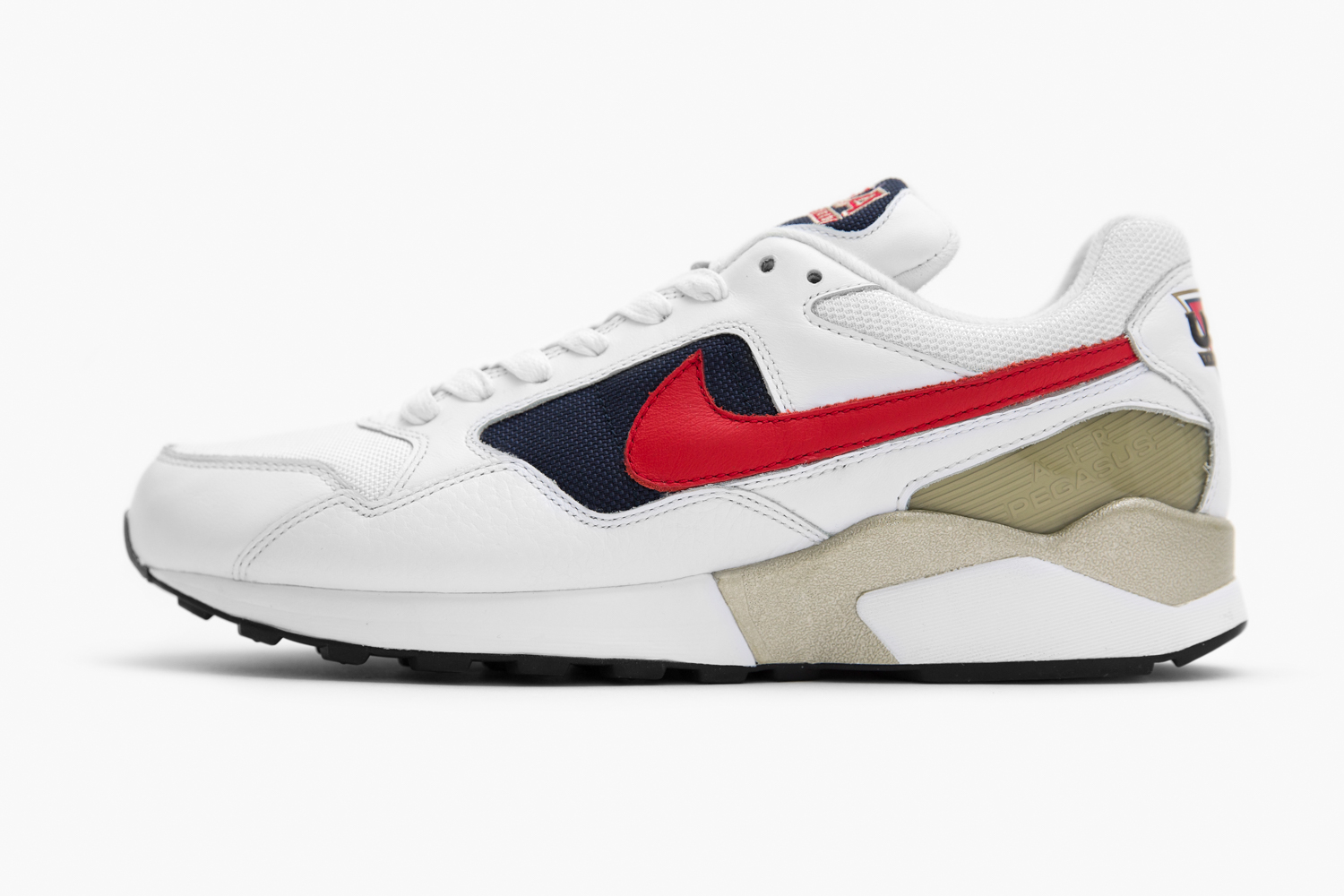 Nike_the_and_now_olympic_pack_presto_pegasus_Flyknit_classic_BW_size-5_