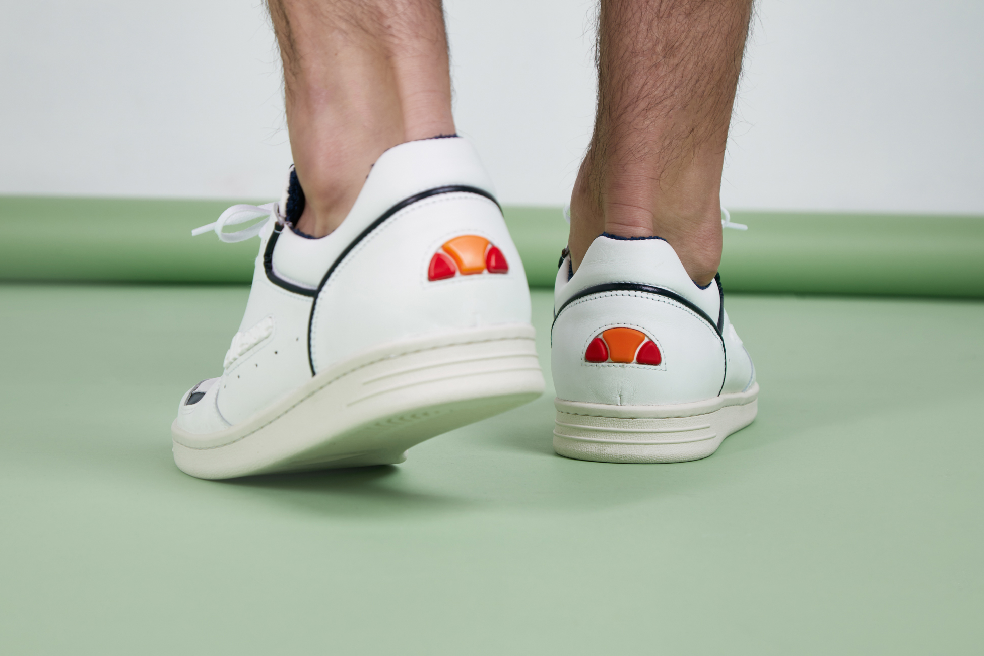 Wardrobe_staples_tennis_shoes_size-6_