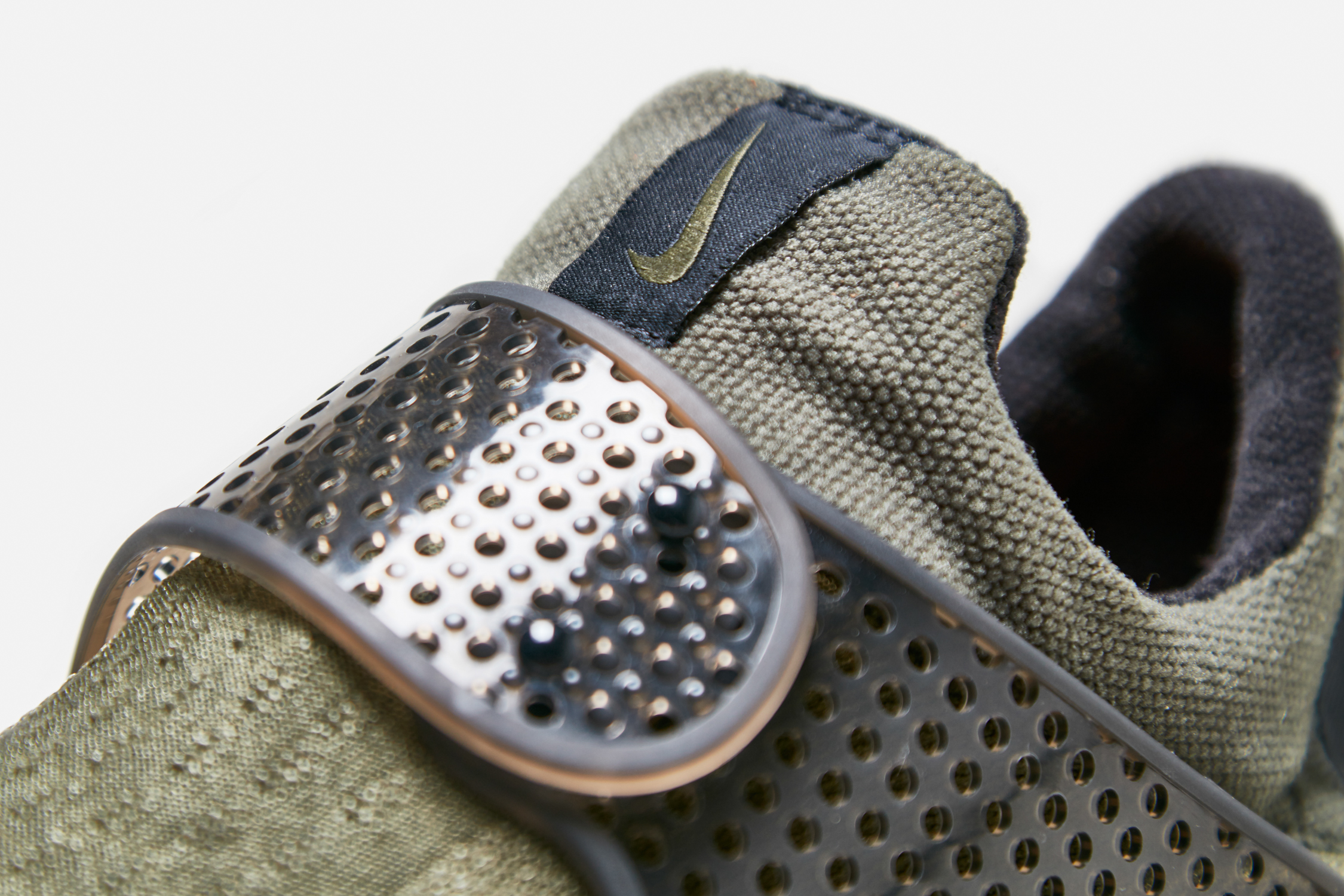 nike_sock_dart_grey_triple_black_Green_size-6