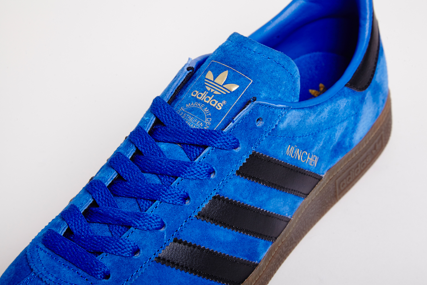 size_exclusive_adidas_originals_archive_Munchen-2