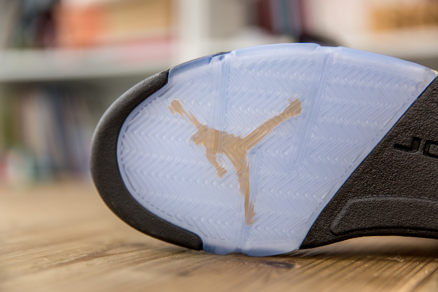 Nike_Air_Jordan_5_retro_og_gold_olympic_resize-9