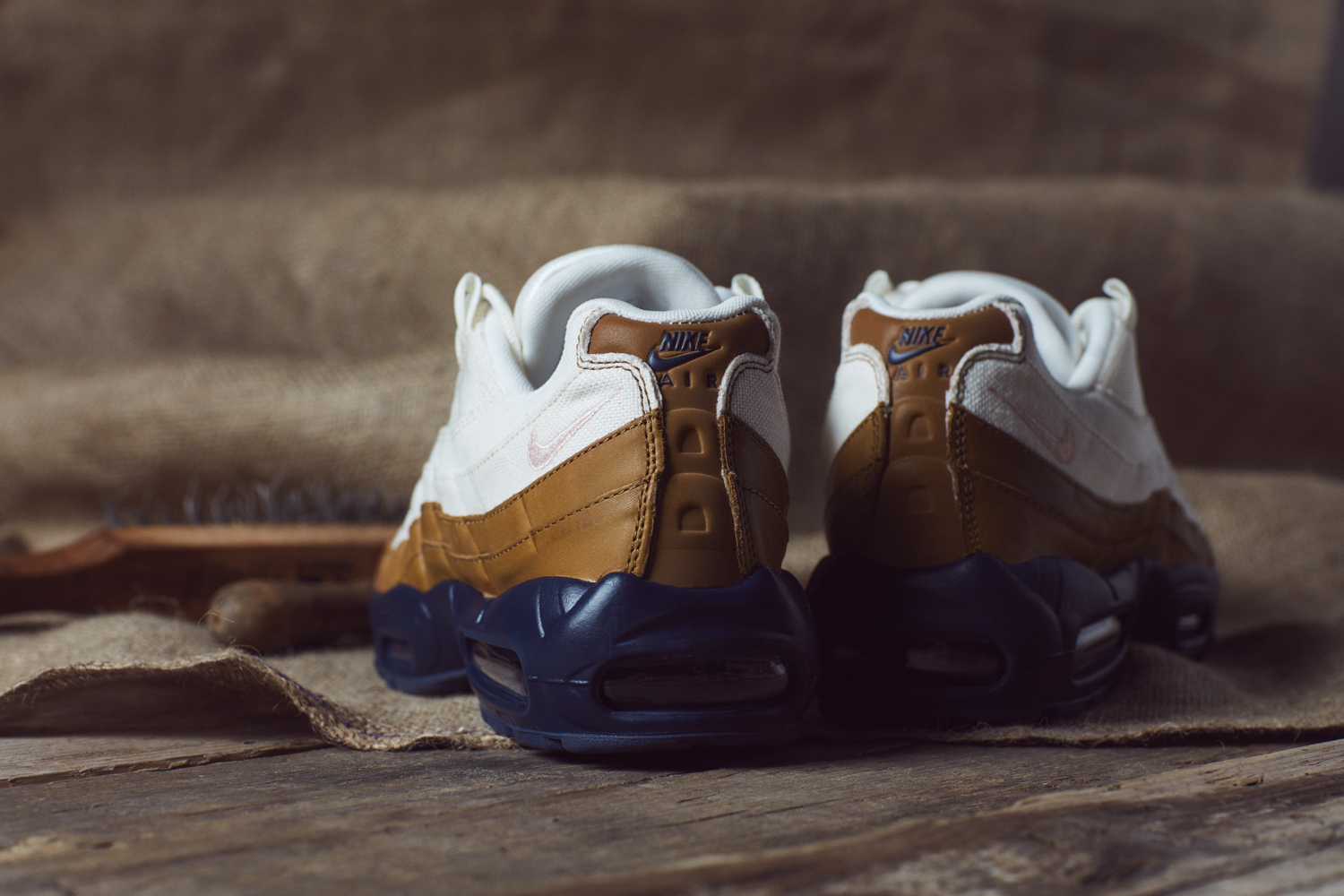 Nike_Ale_Brown_Pack_size_hq-12