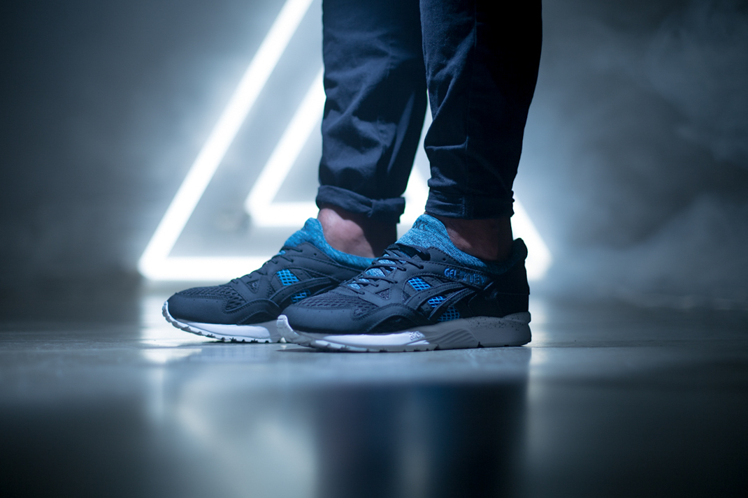 1610_asics30yrs_glv_p_2