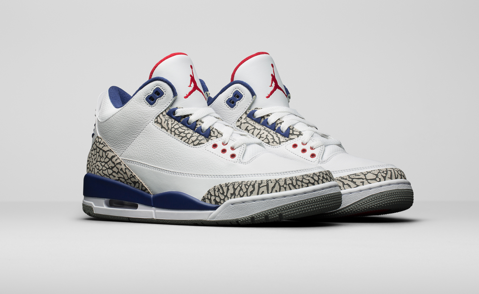 332550-420_a4_pairb_64243