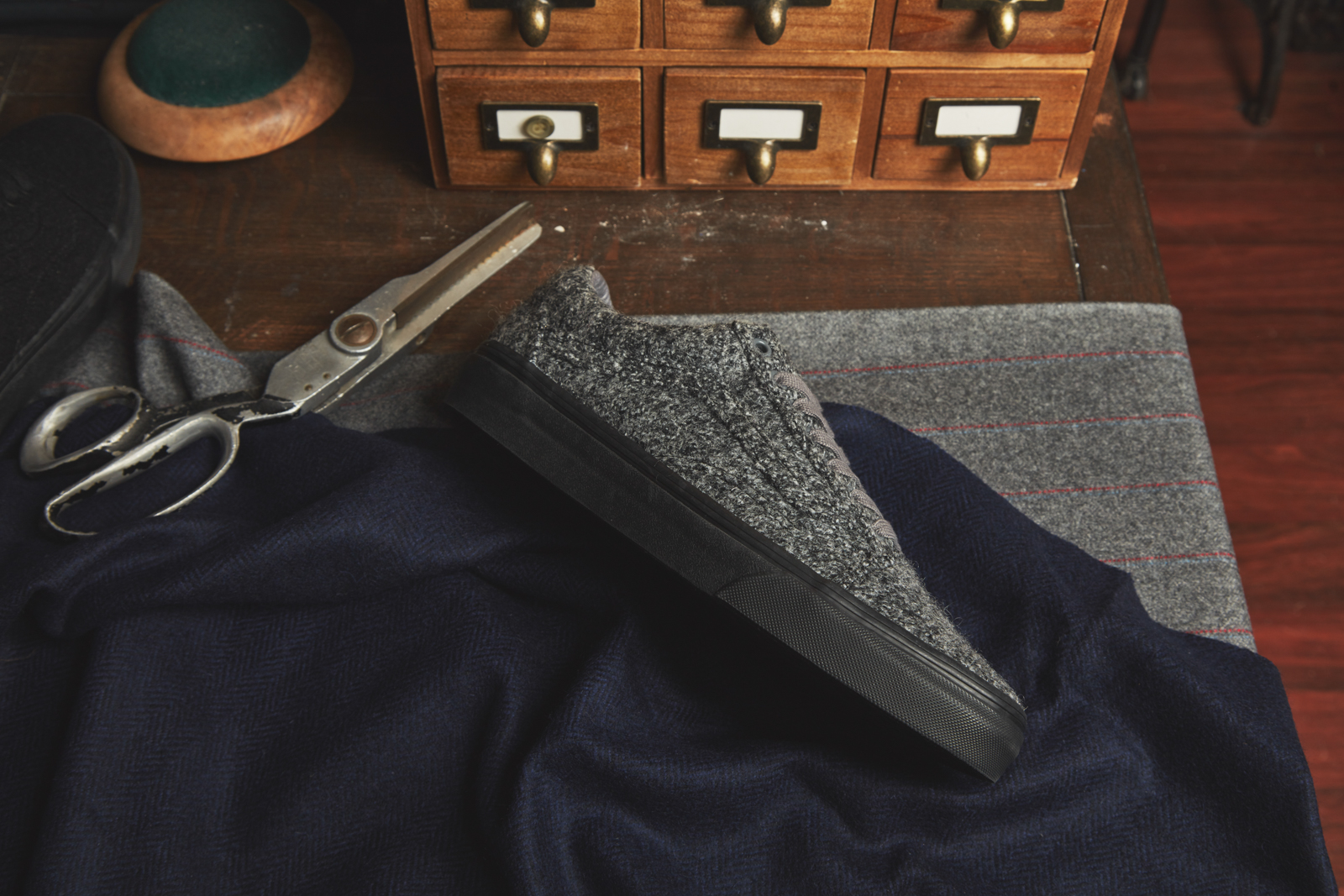 size_exclusive_vans_wool_pack_old_skool-5