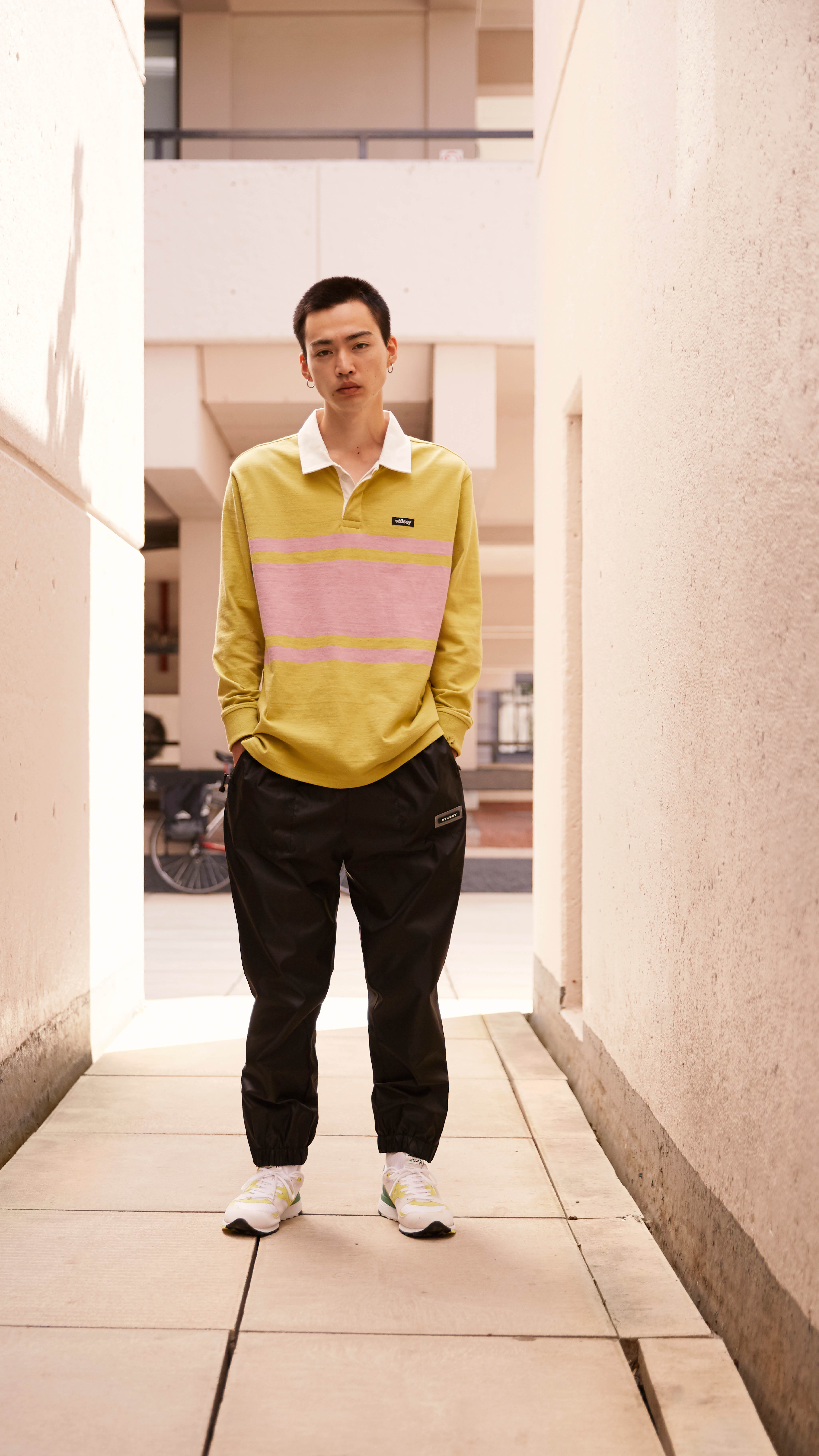 Saucony Azura Model Shot