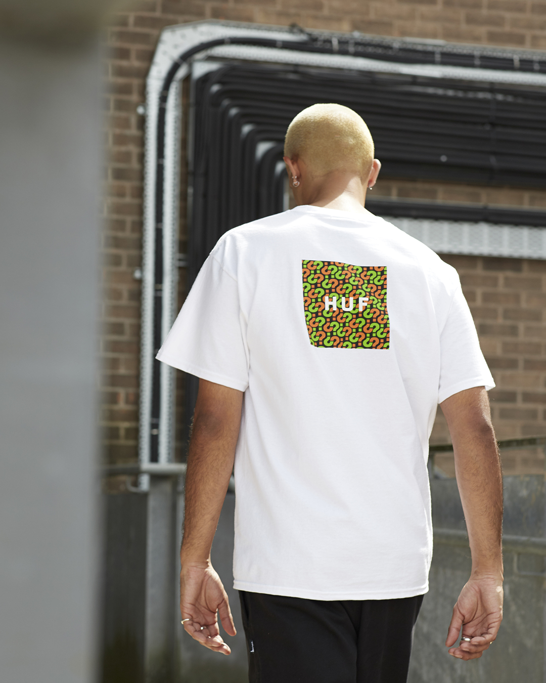 size? x HUF T-Shirt