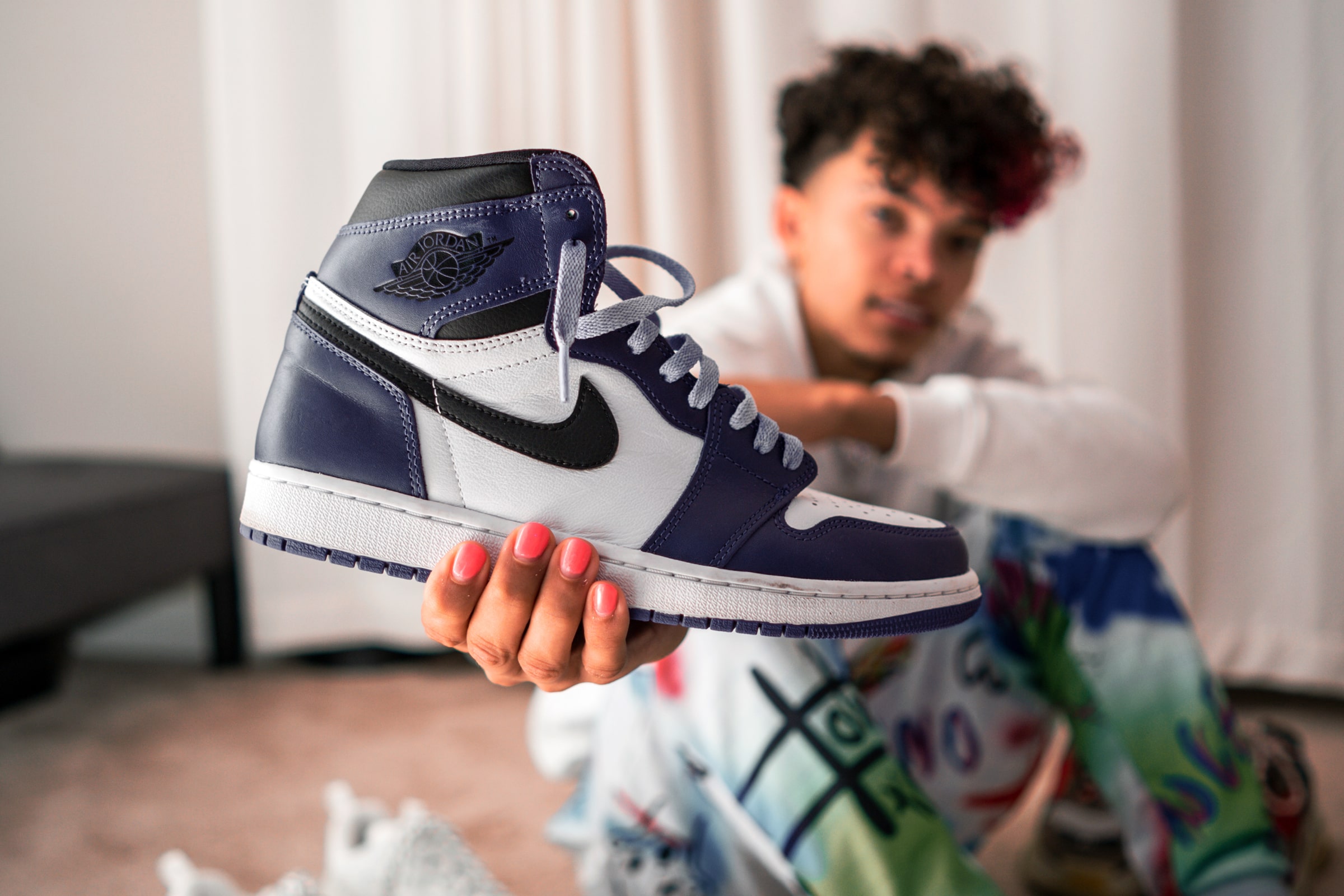 Air Jordan 1 High 'Court Purple'