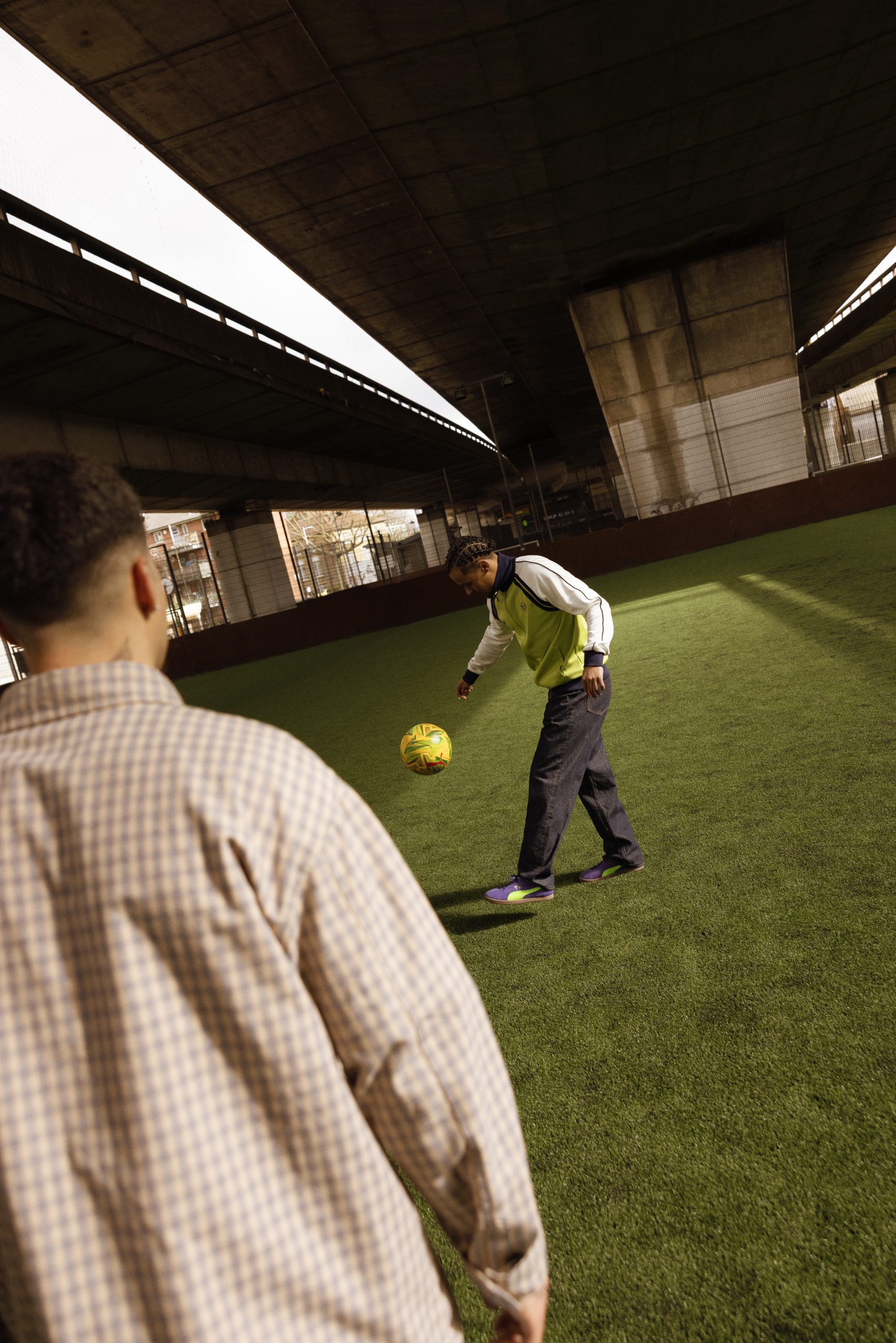 PUMA Brasil - size? exclusive on a football pitch