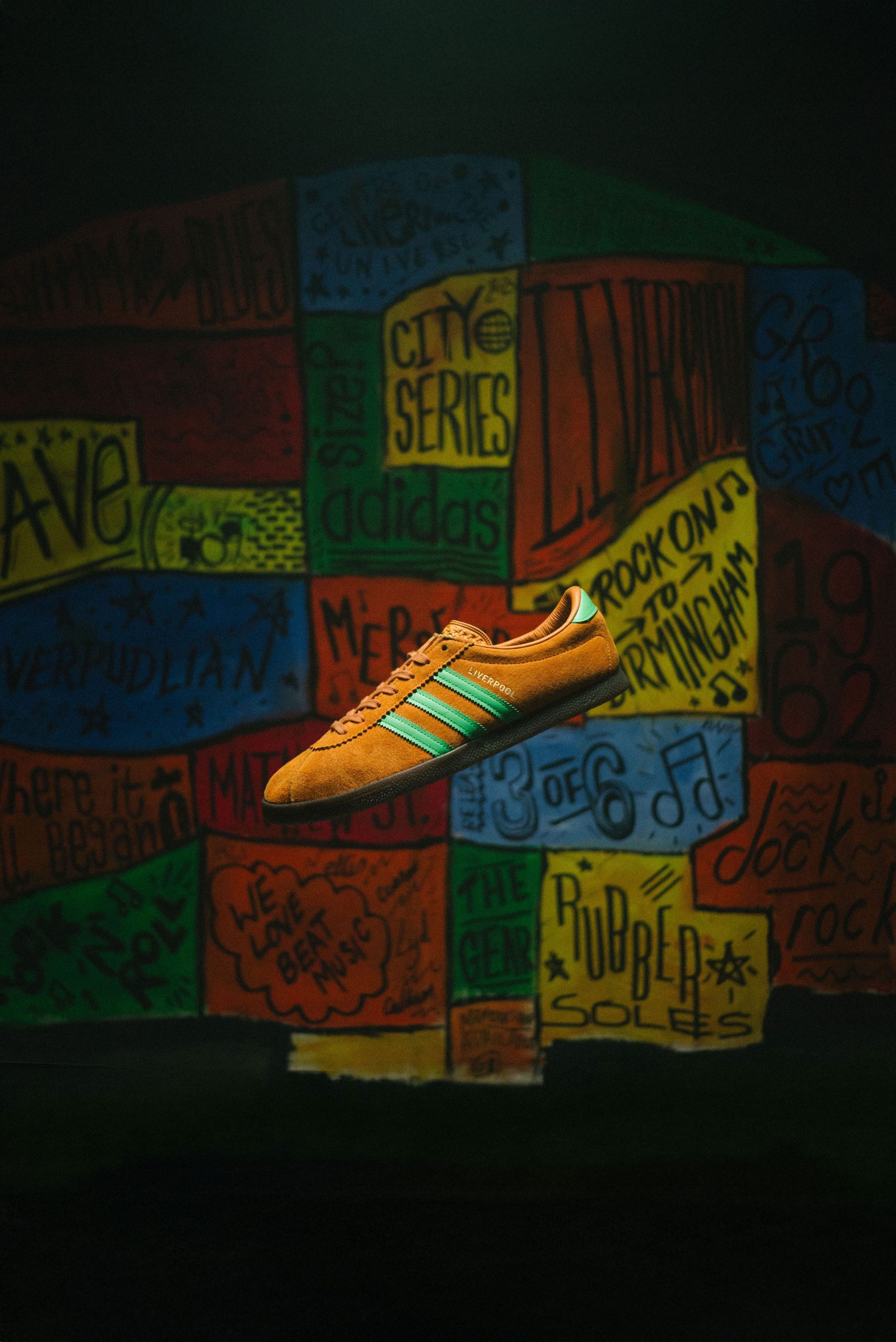 adidas Originals Liverpool 'Anniversary City Series' – size